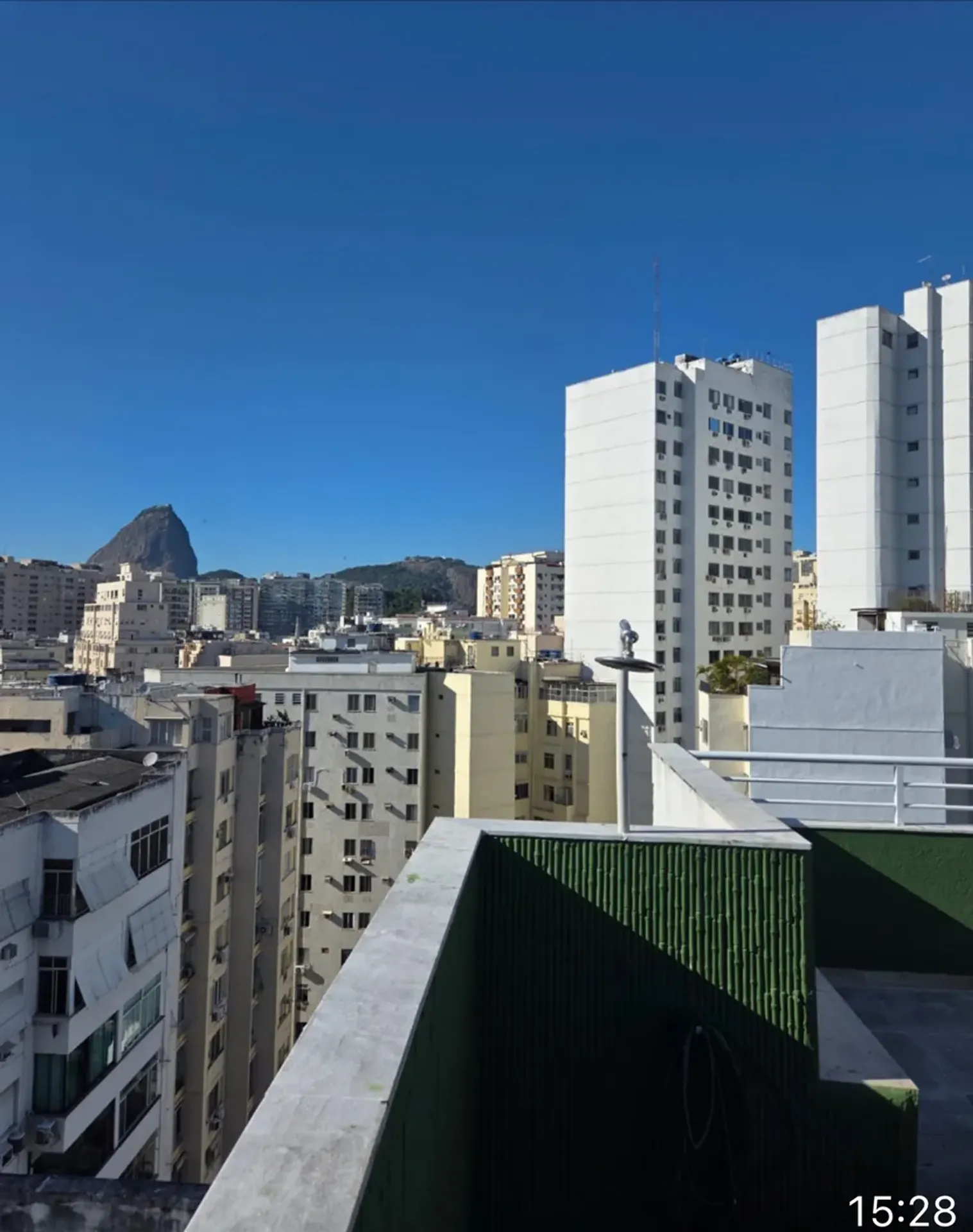 Unfurnished 3-bedroom apartment with terrace views — photo 4