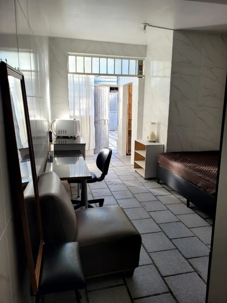 Furnished studio, 30 m², with a home office — photo 10