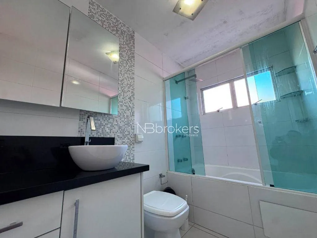 Furnished house, 180 m², with a bathtub — photo 54