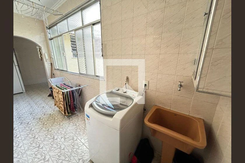 90 m² rental apartment with 3 bedrooms and balcony — photo 34
