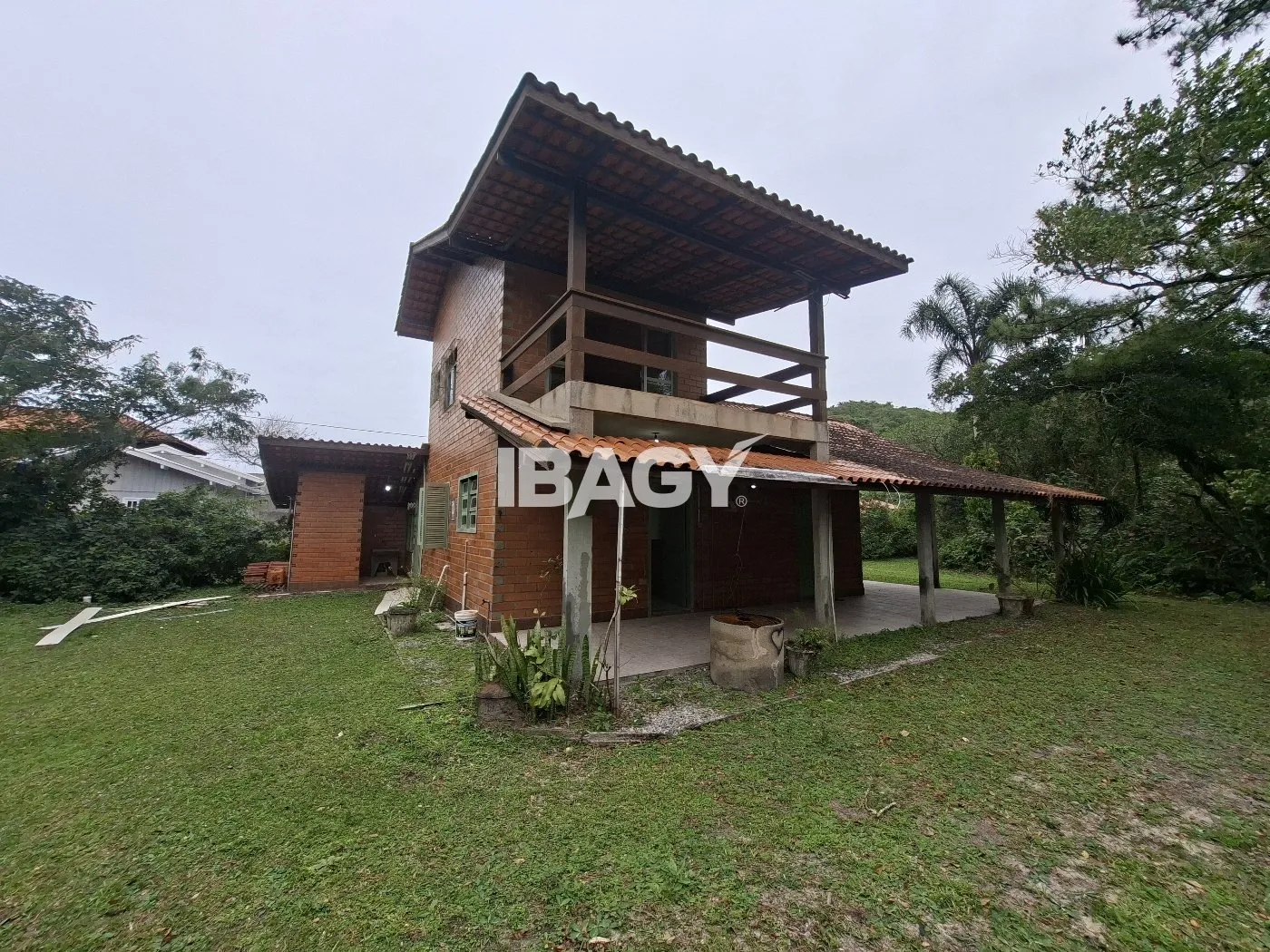 4-bedroom house with a mountain view — photo 13