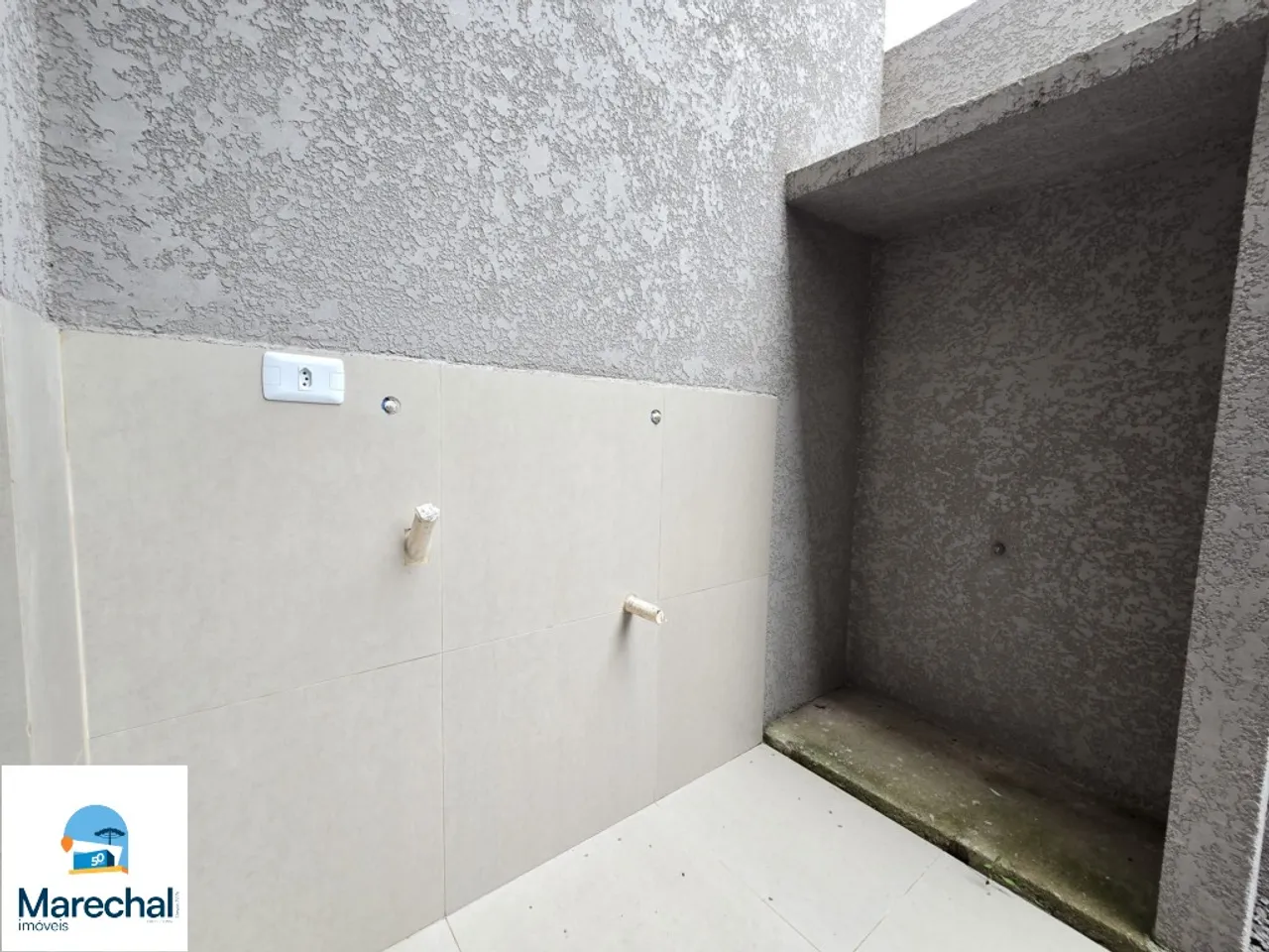 Condo house with a private BBQ area — photo 12