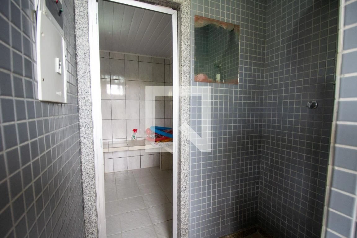 Furnished apartment with 3 en-suite bedrooms — photo 49