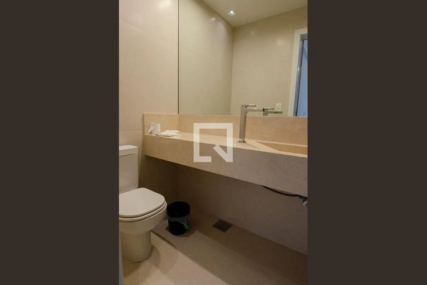 Casa de 4 quartos com 234 m² e 6 banheiros — photo 11