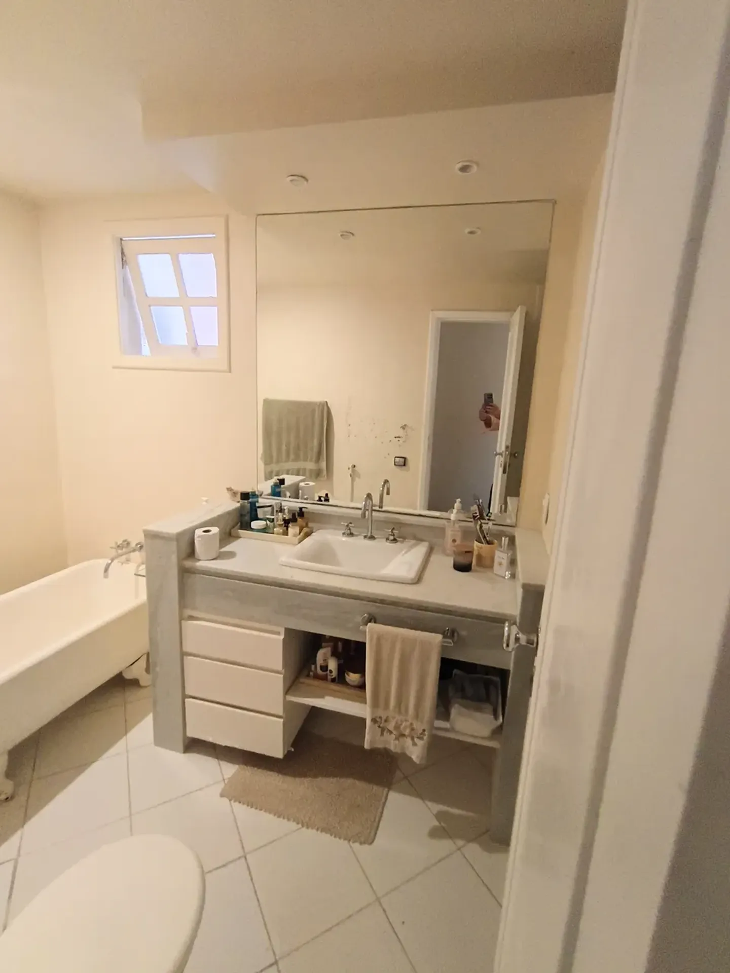 Furnished apartment, 67 m², with a bathtub — photo 7