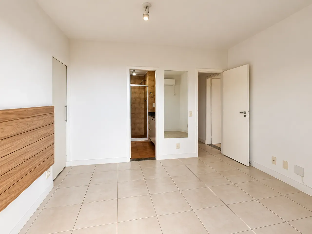 Apartamento de 3 quartos com closet — photo 22