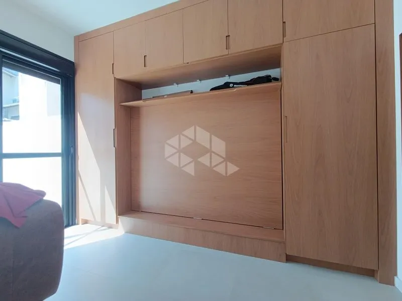 Apartamento amueblado de 2 habitaciones con jardín privado — photo 26