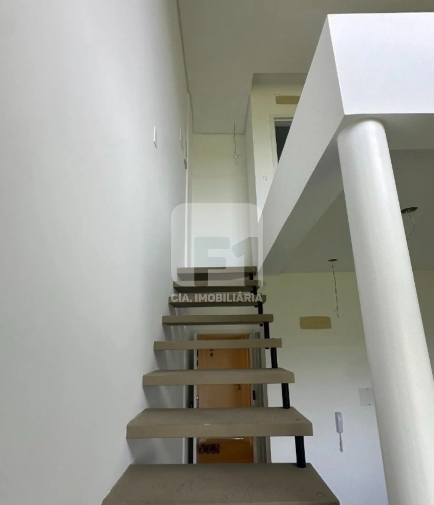 Loft de 1 dormitorio con cocina abierta y 66 m² — photo 10