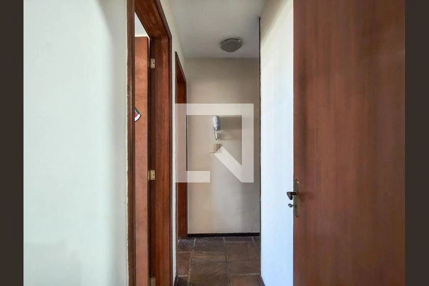 Glass-enclosed balcony in a 3-bedroom apartment, 107 m² — photo 43