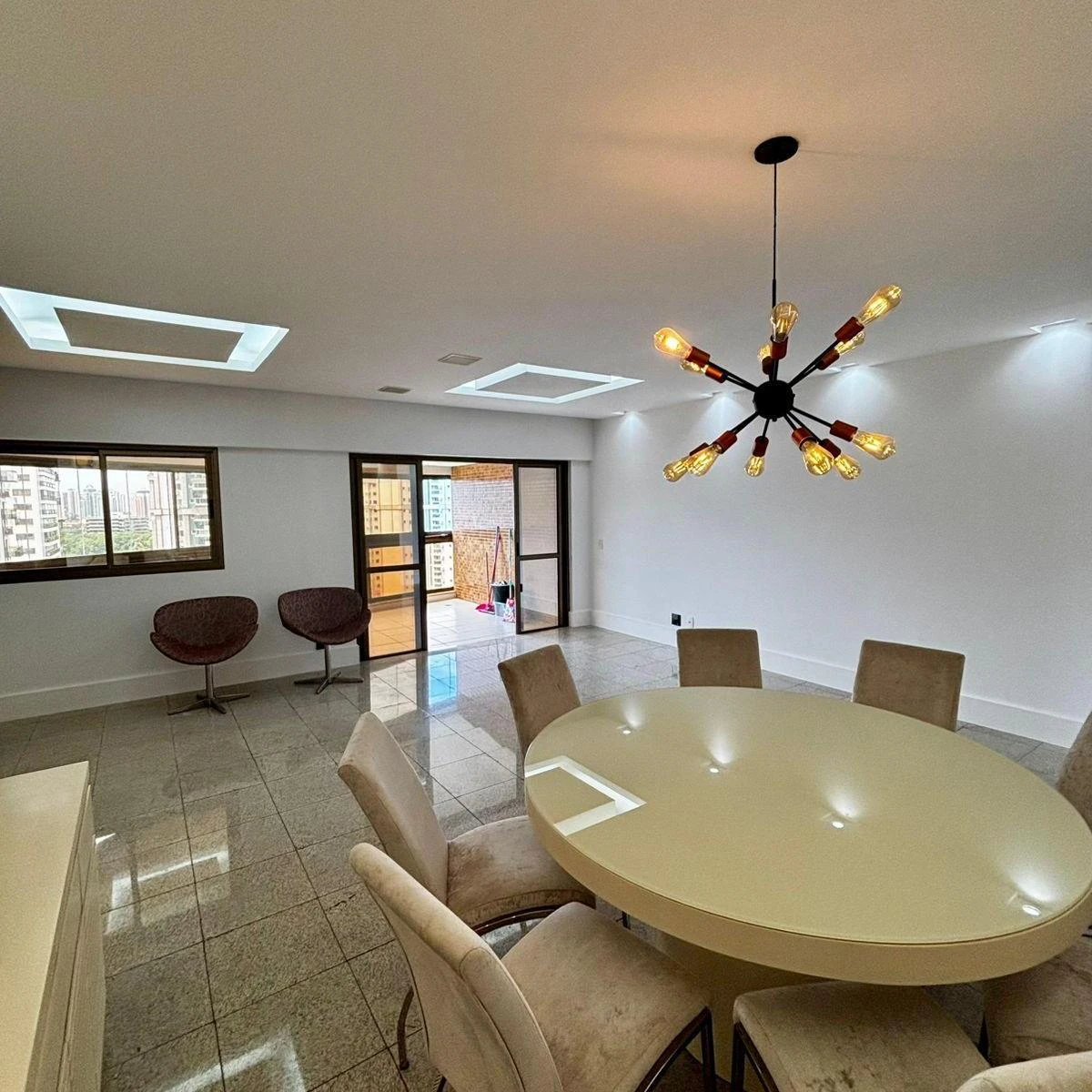 Furnished 150 m² apartment with 2 en-suite bedrooms — photo 10