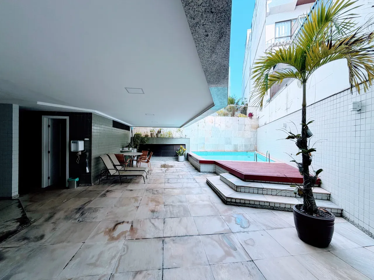 3-bedroom apartment with glass-enclosed balcony and 4 baths — photo 43