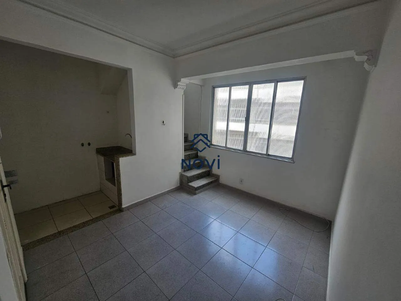 1-bedroom apartment with balcony and 48 m² — photo 2