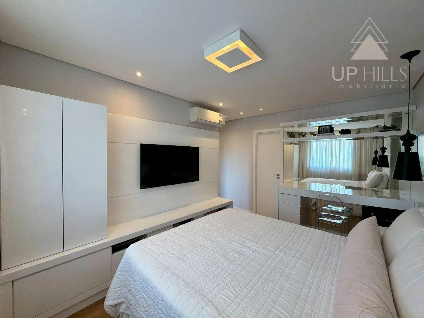 Apartment on the 4th floor with floor-to-ceiling windows — photo 22