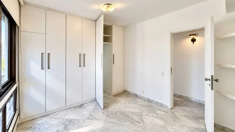 Apartamento de 3 dormitorios con 2 suites y balcón — photo 16