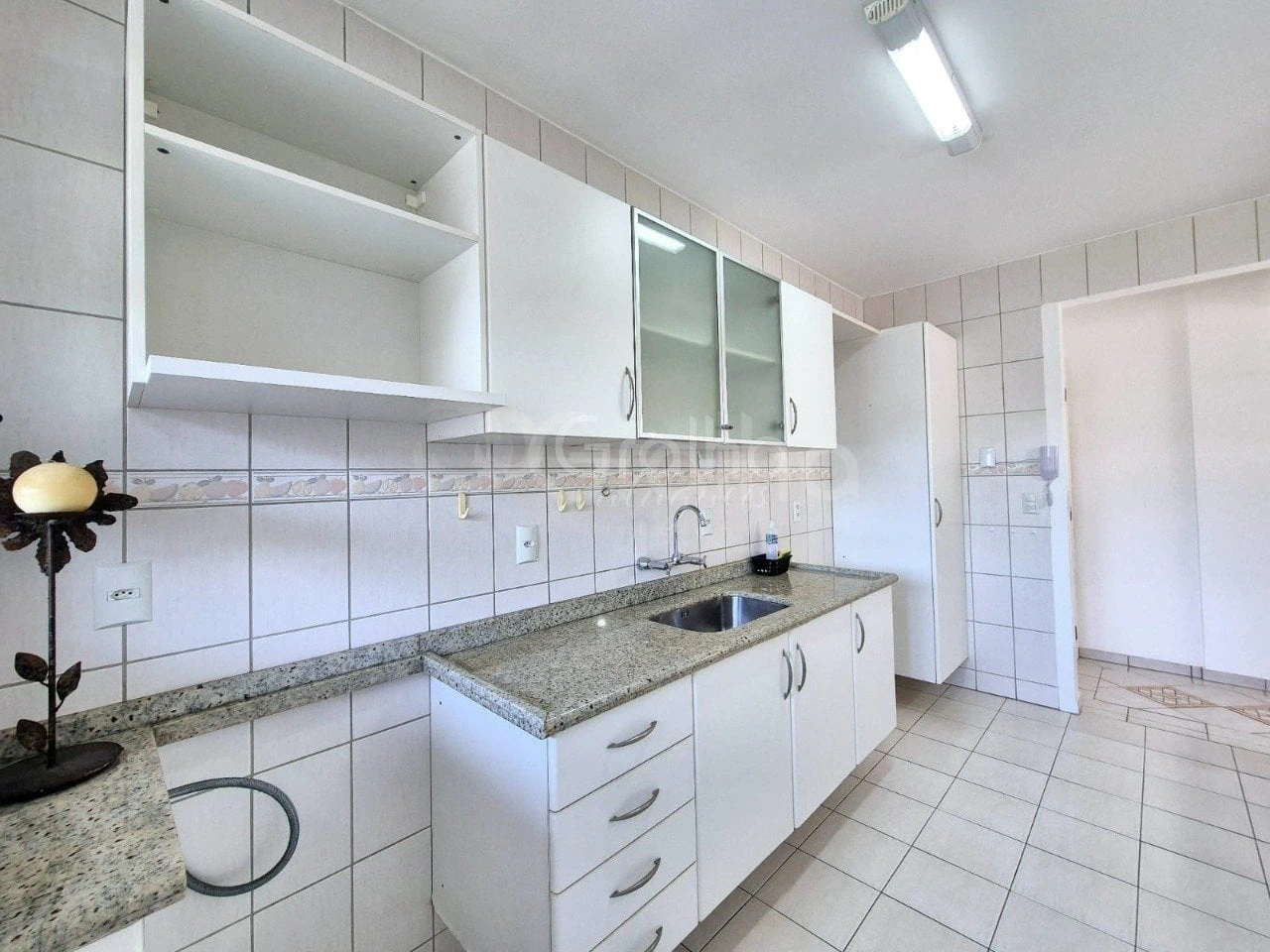 2-bedroom apartment with a private BBQ — photo 2