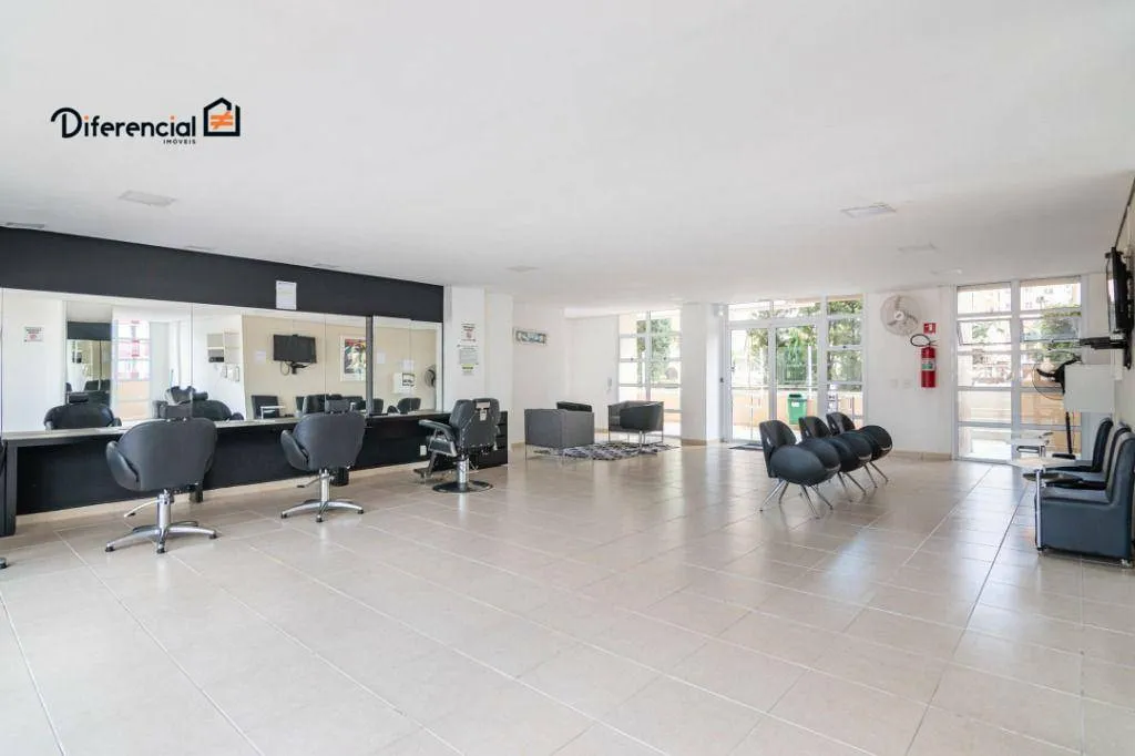 Furnished 2-bedroom apartment with open-plan kitchen — photo 37