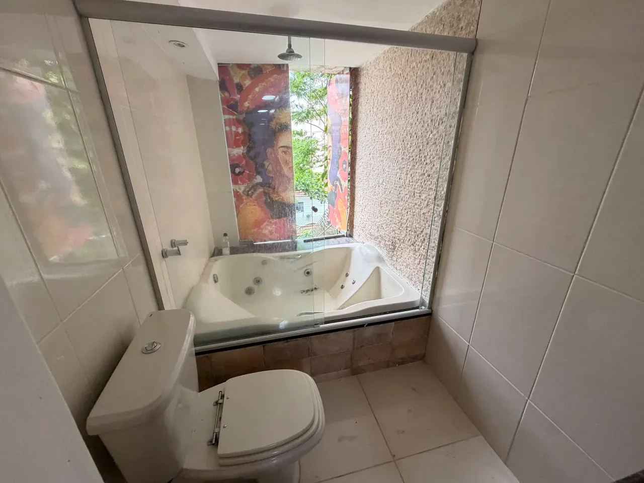 4-bedroom house with a bathtub in Rio de Janeiro — photo 36