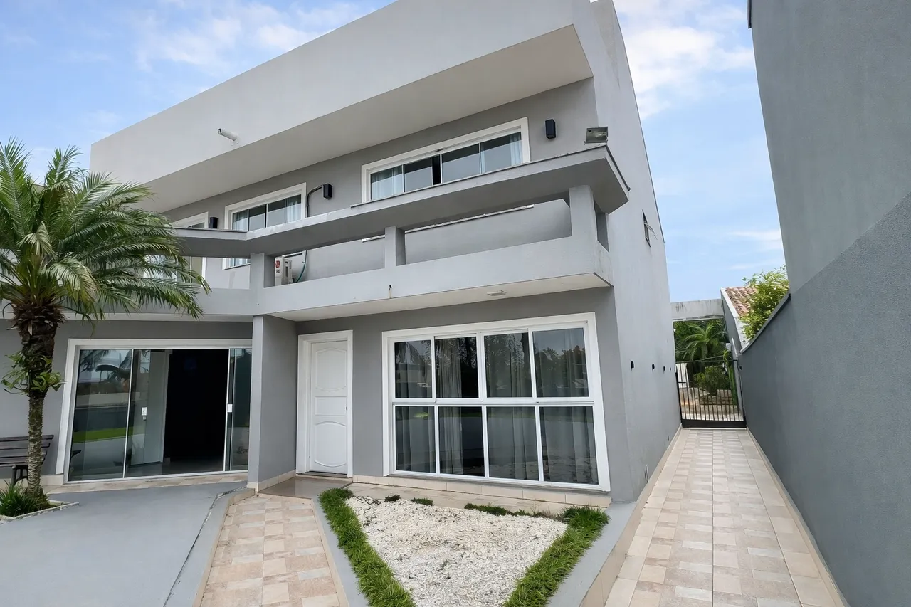 Furnished home with open-plan kitchen and 3 bedrooms — photo 12