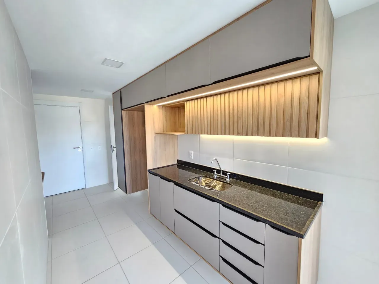 Apartamento de 156 m² com 4 quartos e 5 banheiros — photo 26