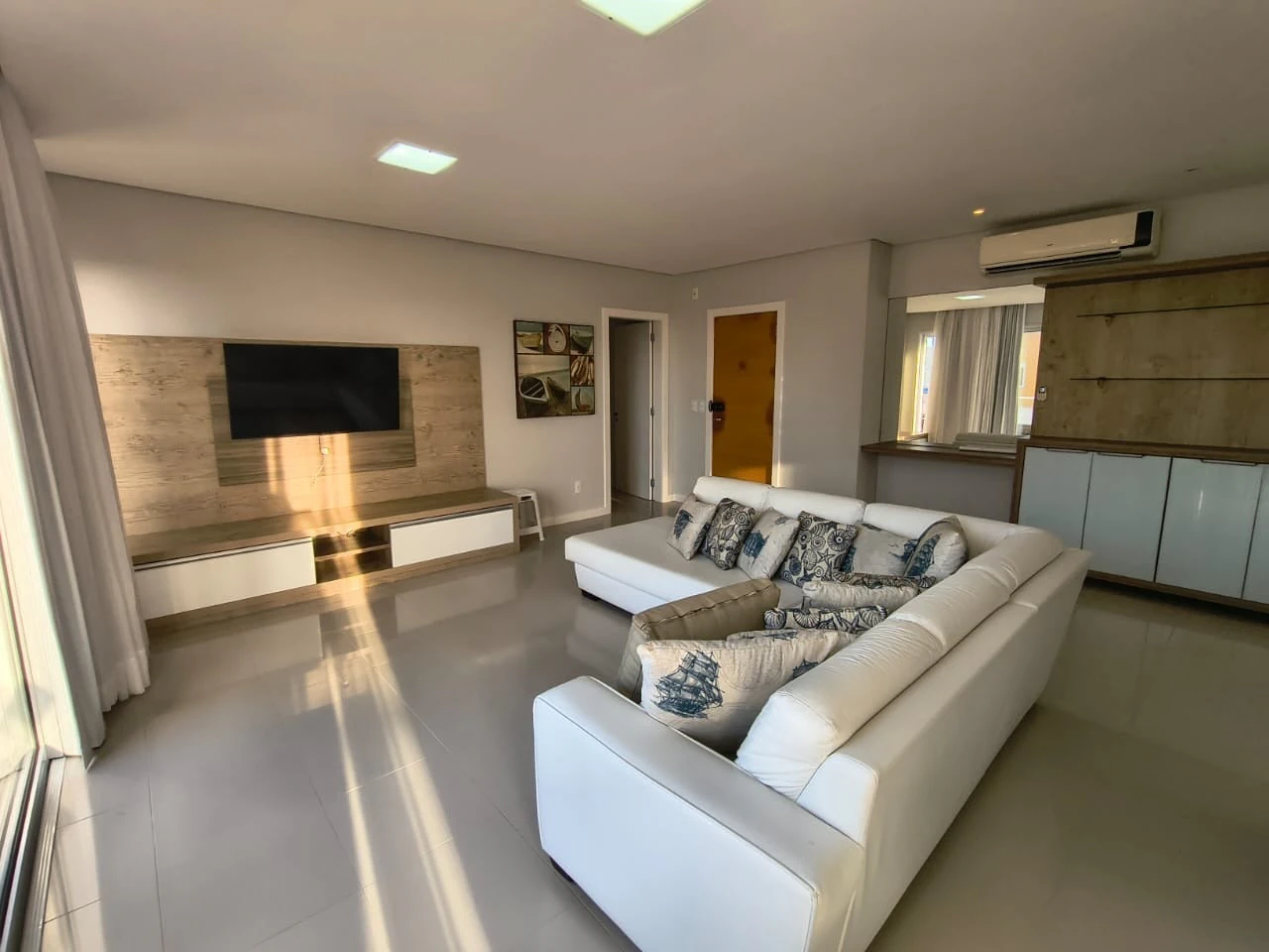 3 en-suite bedrooms in a 342 m² duplex with 2 parking — photo 4