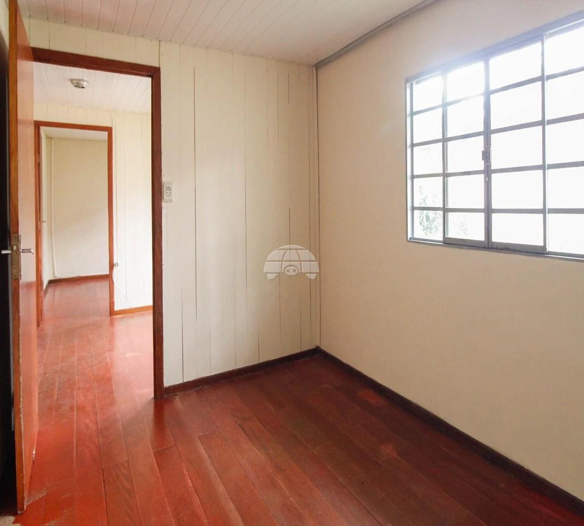 Wood or laminate floors in a 2-bedroom house, 40 m² — photo 9
