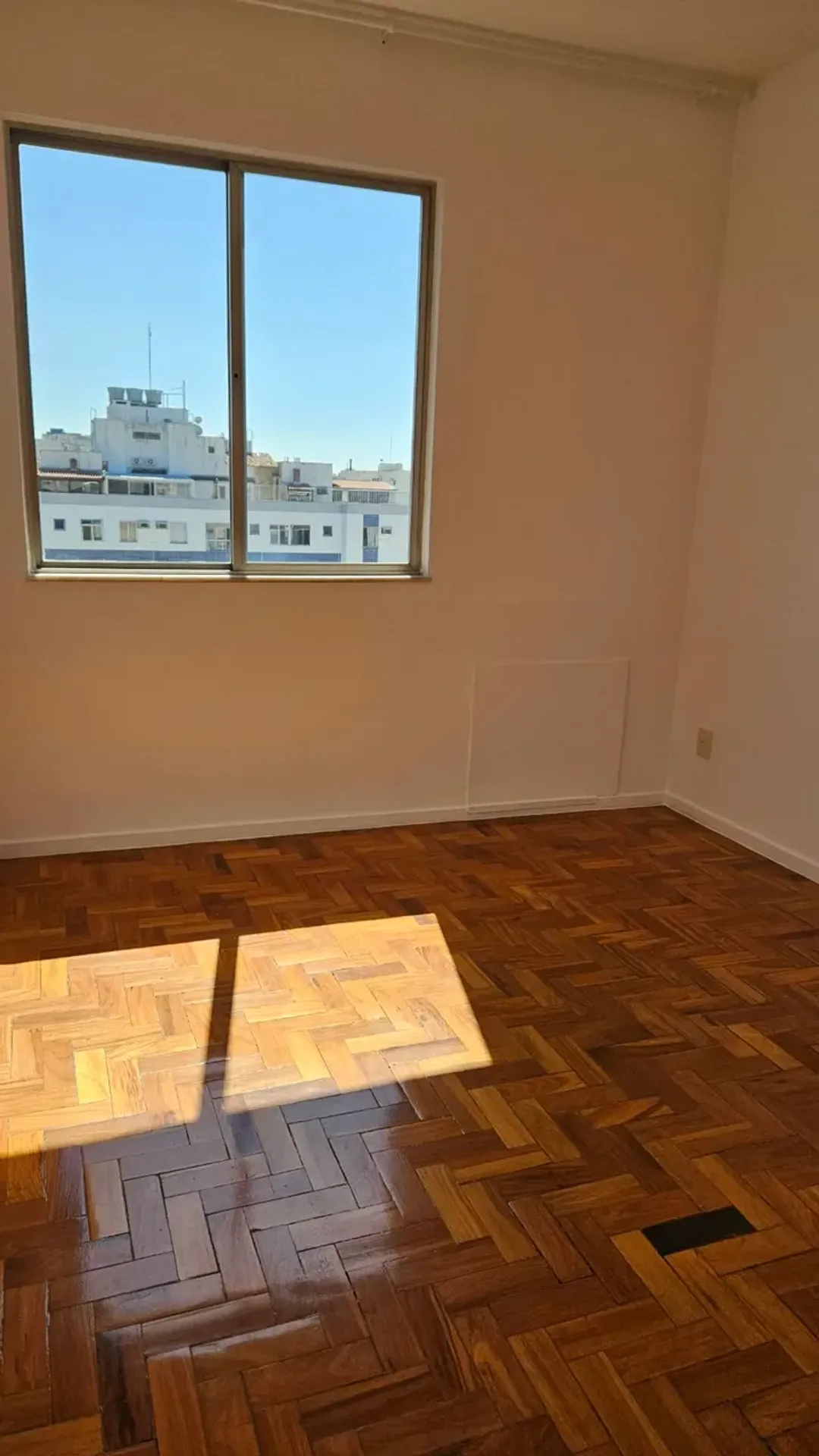Apartamento com piso de madeira ou laminado, Tijuca — photo 3