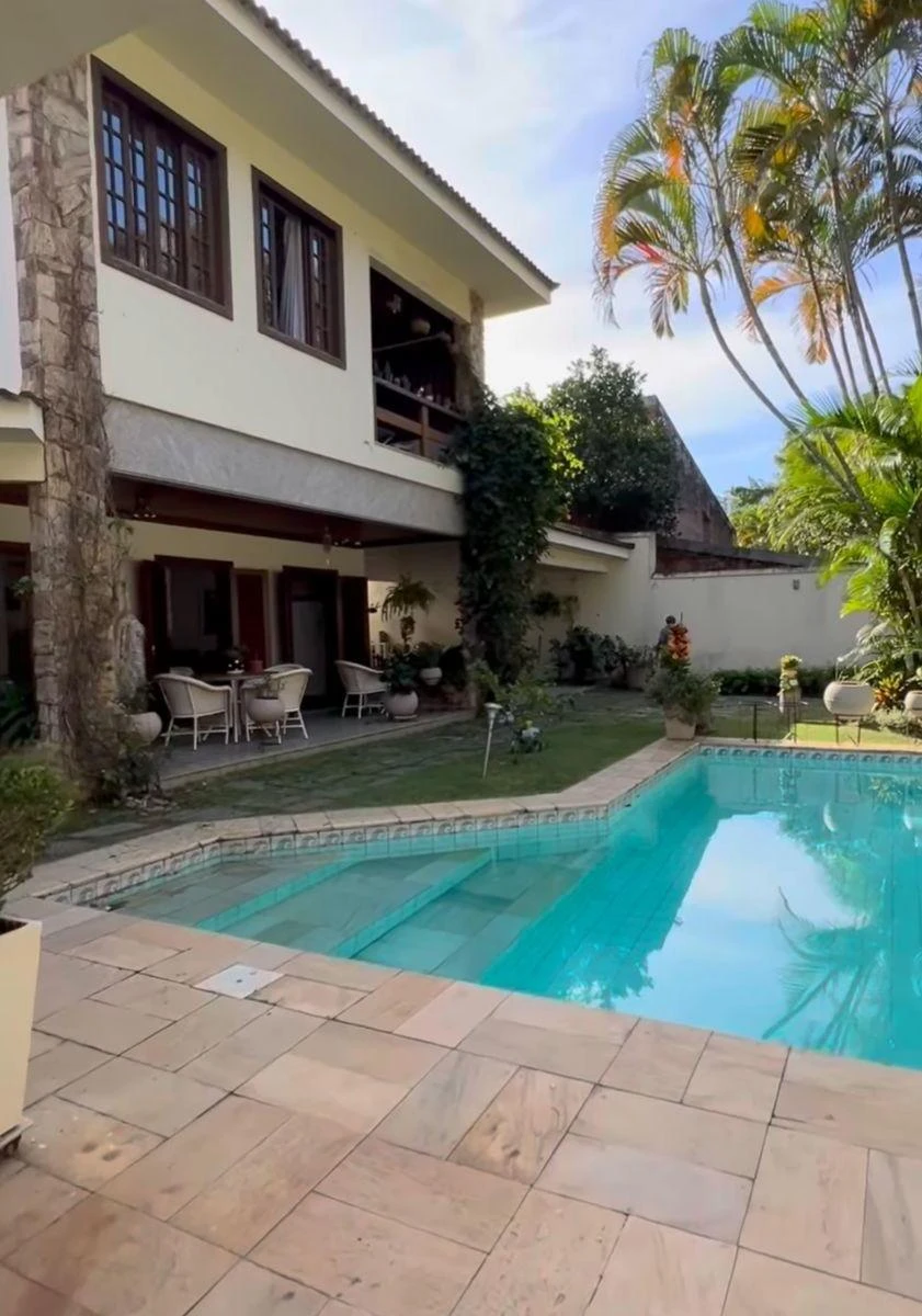 600 m² house with 5 en-suite bedrooms and balcony grill — photo 20