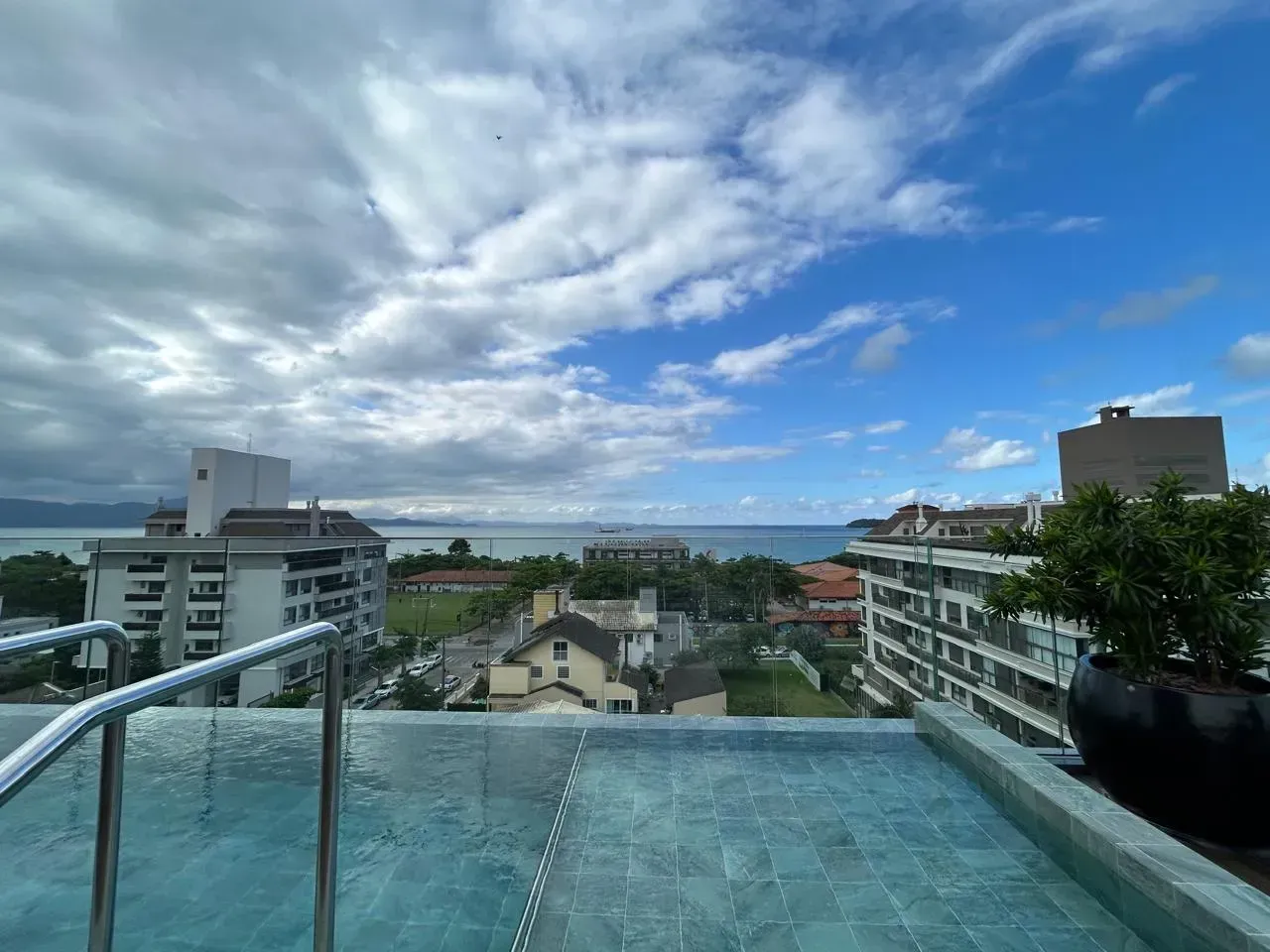 Apartamento amueblado de 3 suites y 115 m² — photo 9