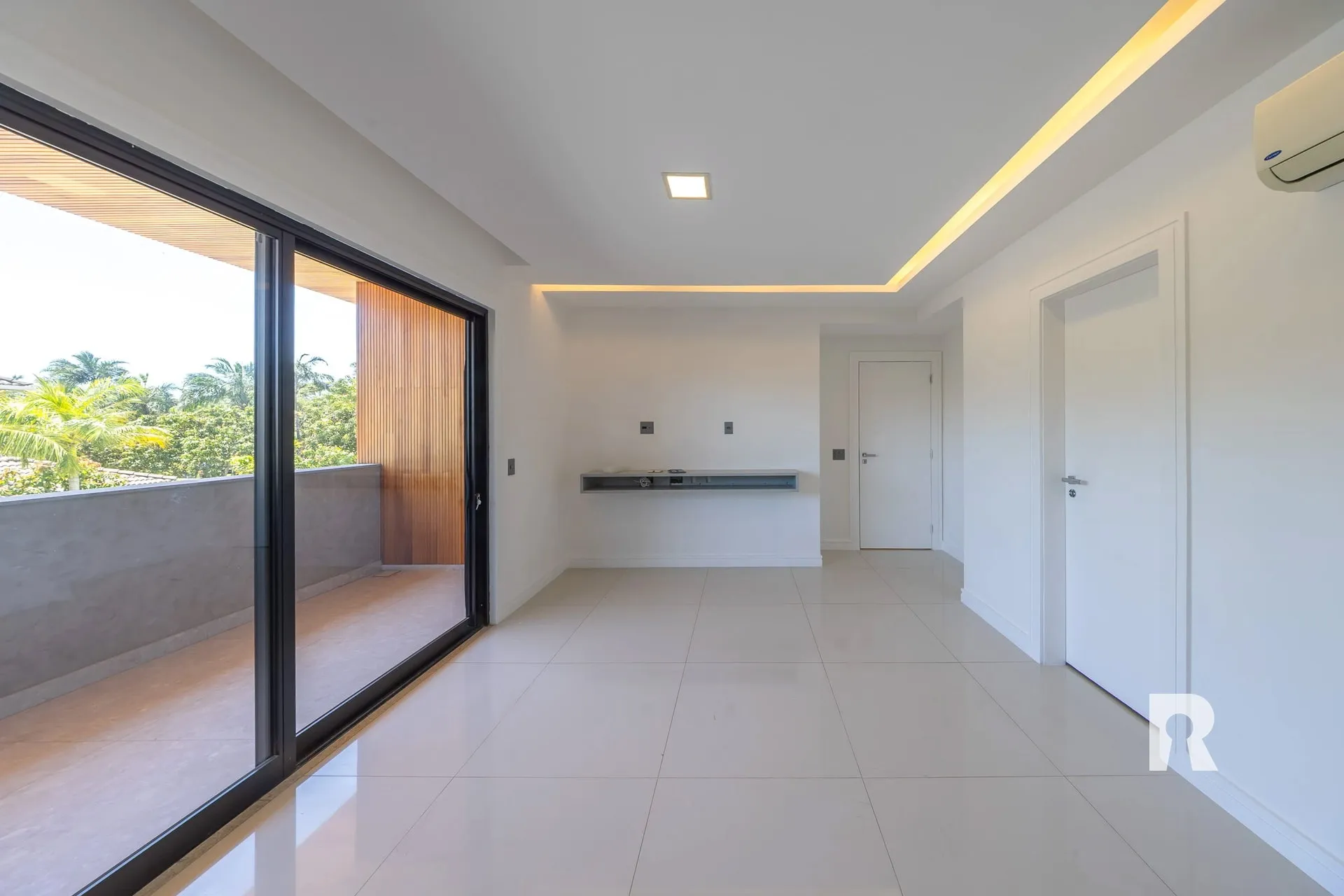 Furnished house, 694 m², with a jacuzzi — photo 9
