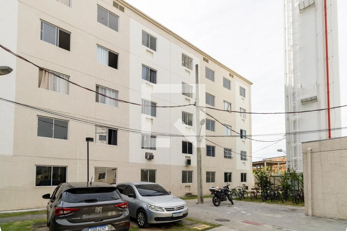 Apartamento com 2 quartos e área de serviço com tanque — photo 10
