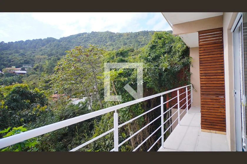 Studio mobiliado com vista para as montanhas — photo 5