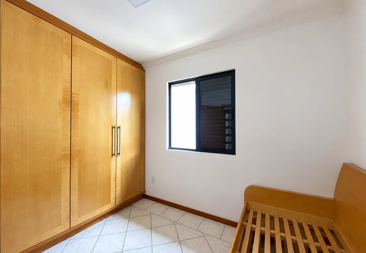 Apartment on the 3rd floor with a grill on the balcony — photo 9