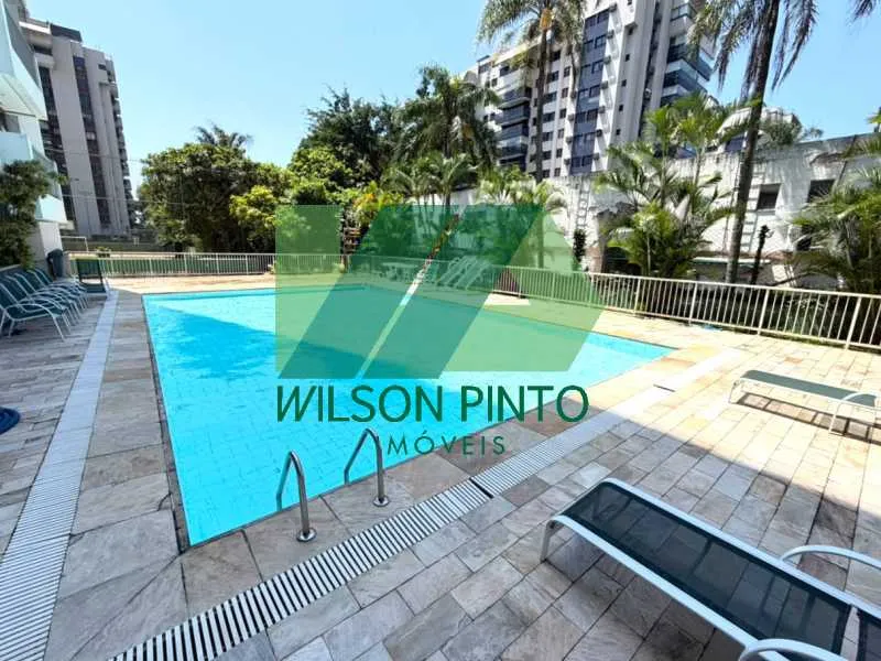 3-bedroom apartment with a park view in Rio de Janeiro — photo 28