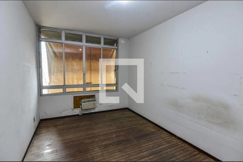 1000 m² house with 6 bedrooms and 1 en-suite — photo 30