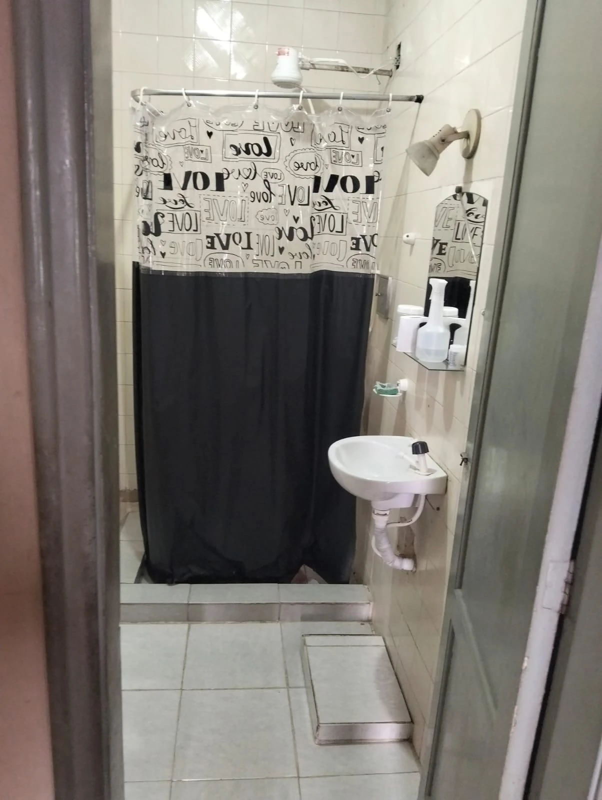 Furnished 1-bedroom apartment with 1 bathroom, no parking — photo 17