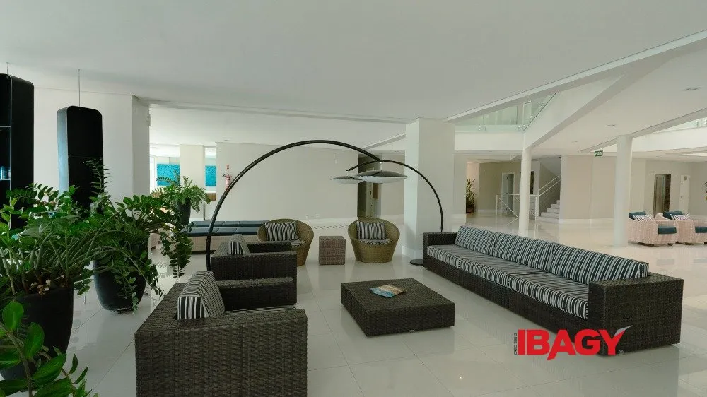 Furnished 454 m² apartment with a gourmet balcony — photo 33