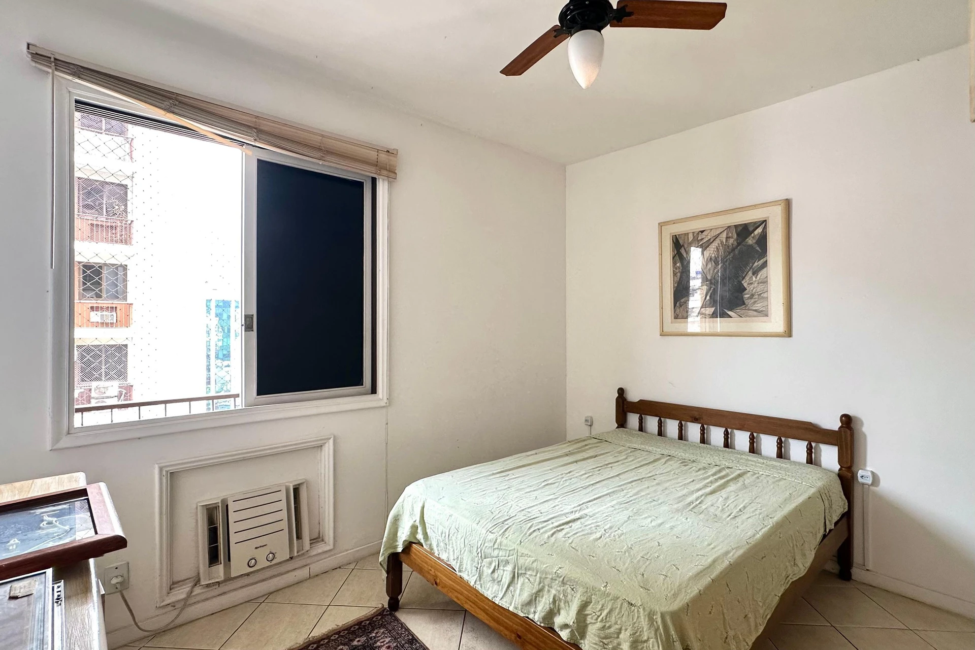 One-bedroom apartment with a mountain view in Rio de Janeiro — photo 3
