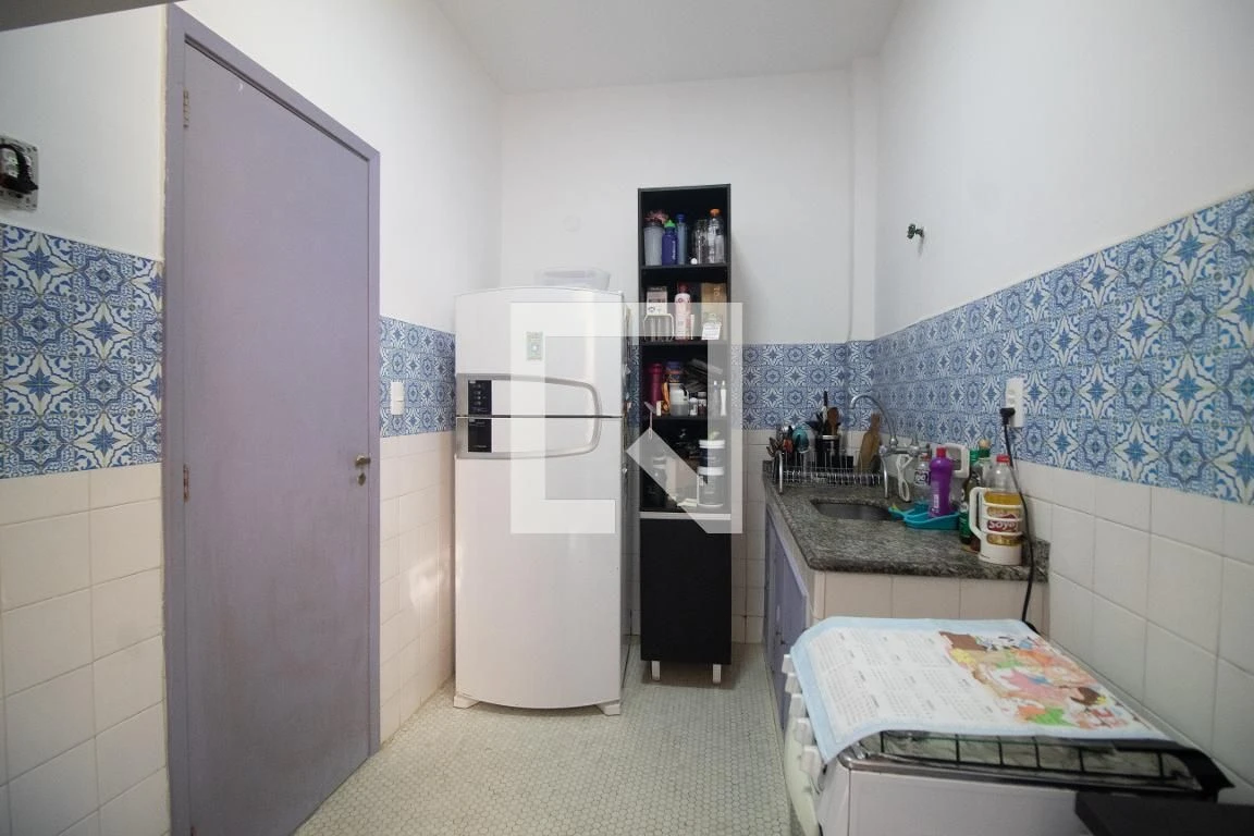 Apartamento mobiliado com 2 quartos e sem vaga — photo 2