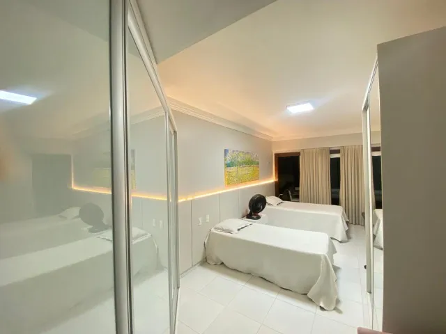 4-bedroom apartment with floor-to-ceiling windows — photo 9