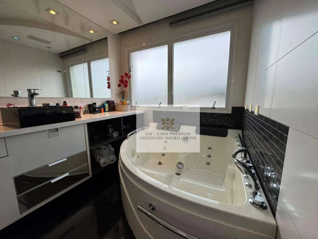 3-suite house with 364 m² and 4 parking spaces — photo 24