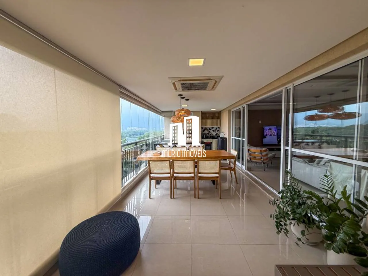 Furnished apartment, 192 m², with a water view — photo 13
