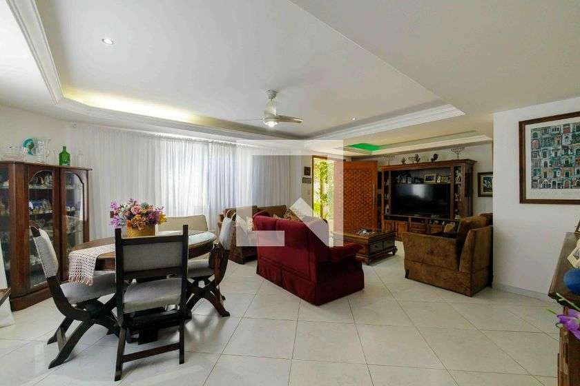 300 m² house with 5 en-suite bedrooms and private garden — photo 14