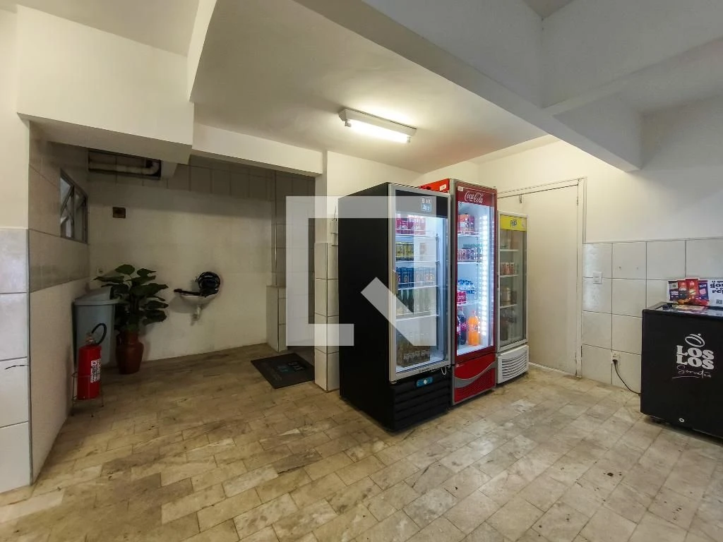 Furnished 4-bedroom apartment with balcony — photo 69