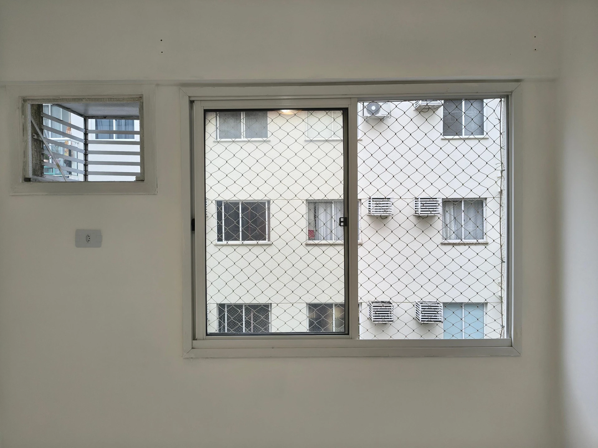 Home office in a 2-bedroom apartment, 57 m² — photo 30