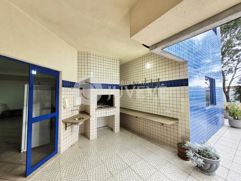 Furnished 3-bedroom apartment with enclosed balcony grill — photo 33
