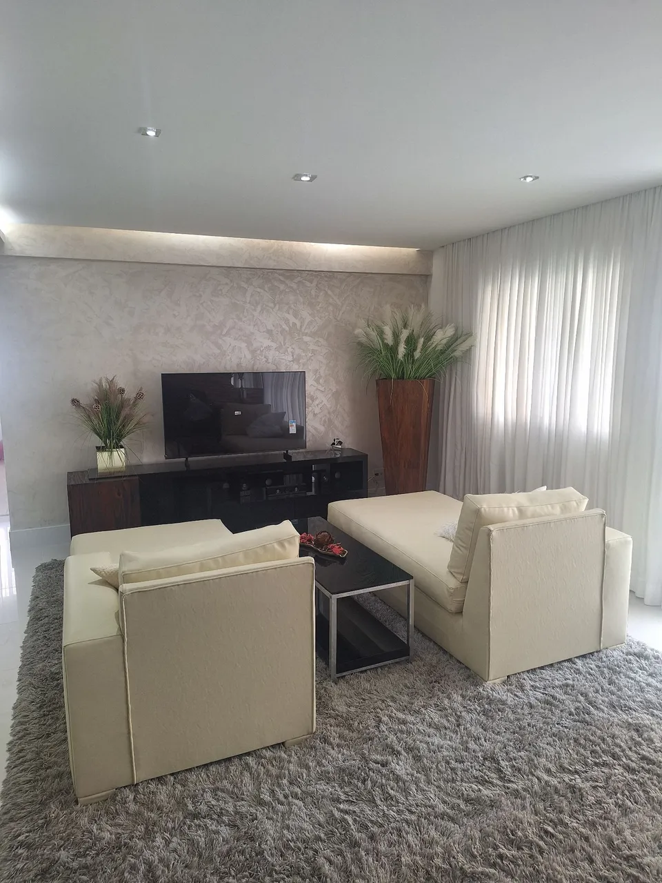 Furnished apartment with 3 bedrooms and 4 bathrooms