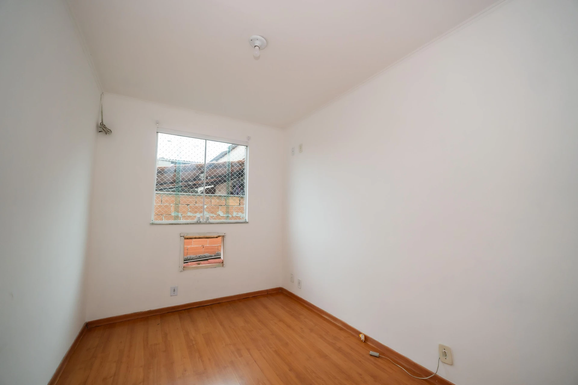 House, 70 m², with a glass-enclosed balcony — photo 7