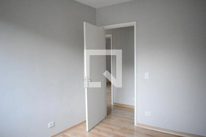Wood or laminate floors in a 3-bedroom apartment, 133 m² — photo 32