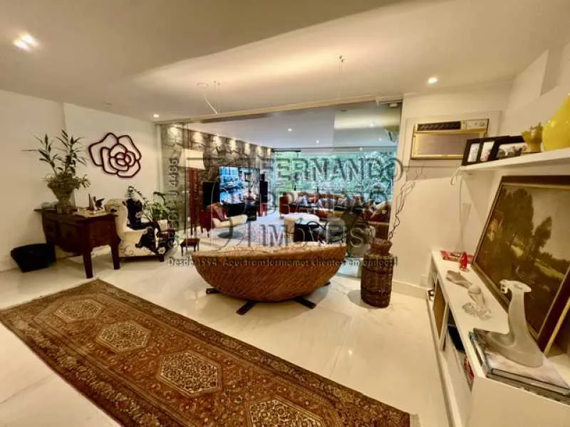 3-bedroom apartment with an open-plan kitchen — photo 6
