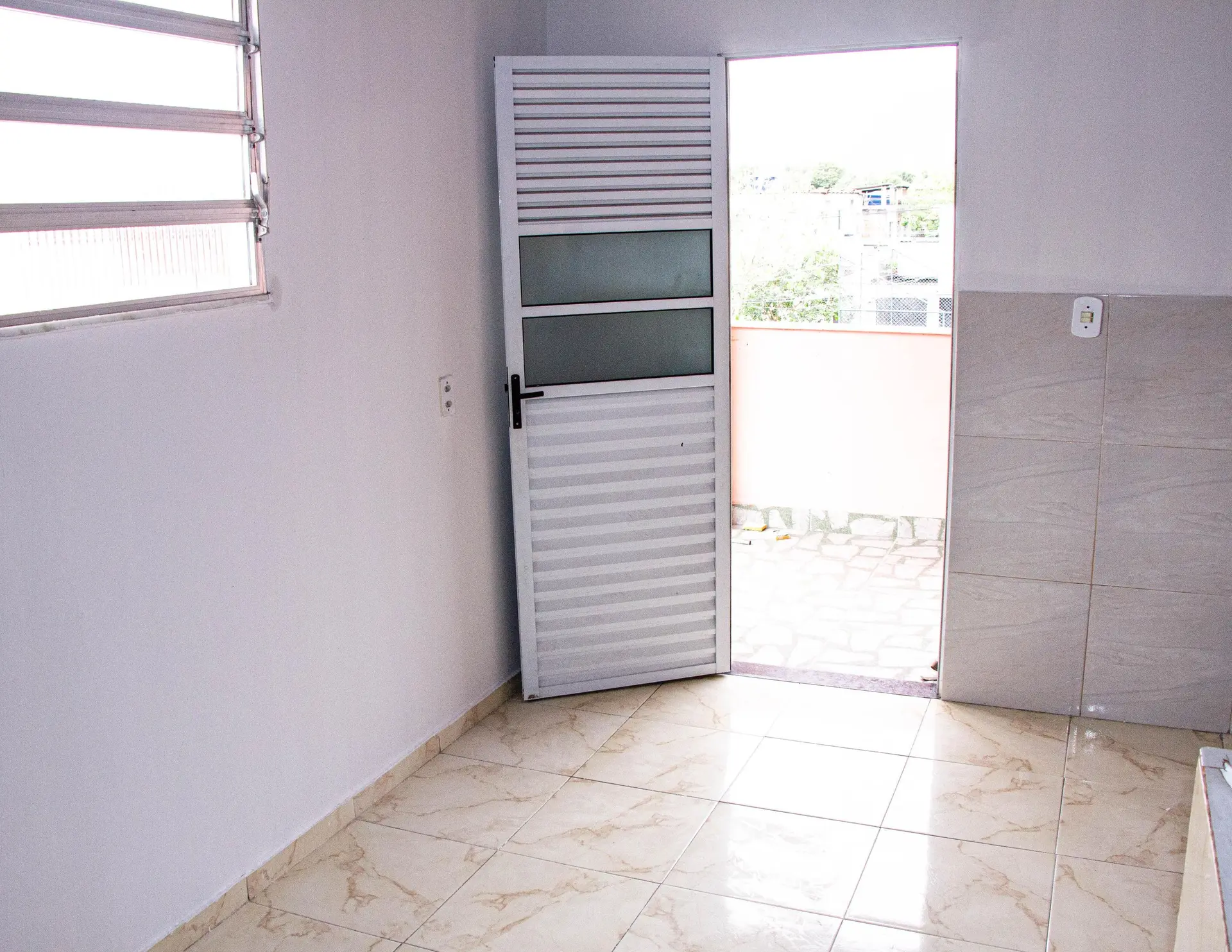 House with 2 bedrooms, balcony and 2 parking spaces — photo 12